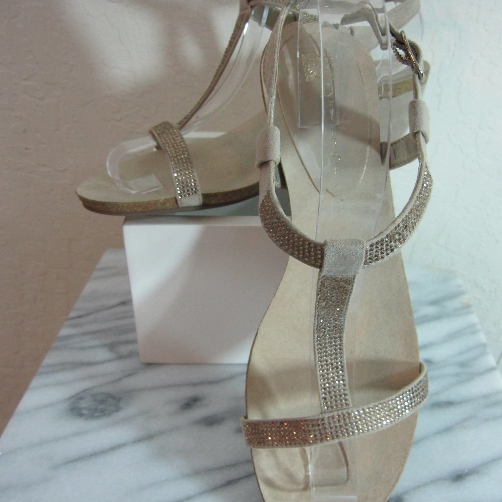 Anne Klein iFlex Strappy Sandals, Beige, Sz 8.5 M - Picture 6 of 7